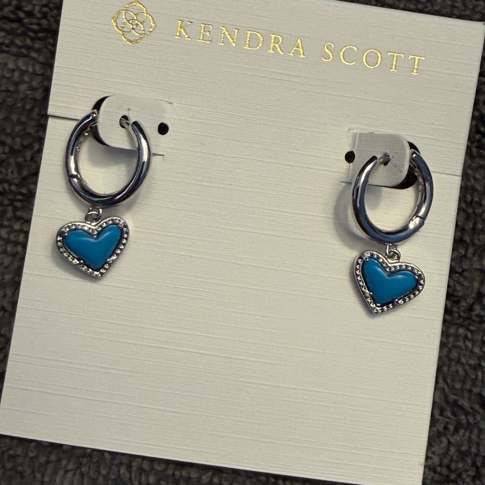 Kendra Scott Ari Heart Huggies in silver and turquoise - NWOT